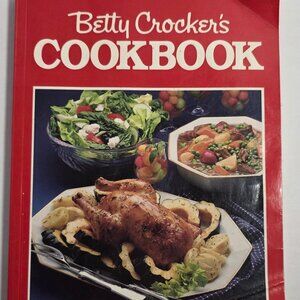 Vintage 1989 Betty Crocker's Cookbook Paperback Western Publishing Company